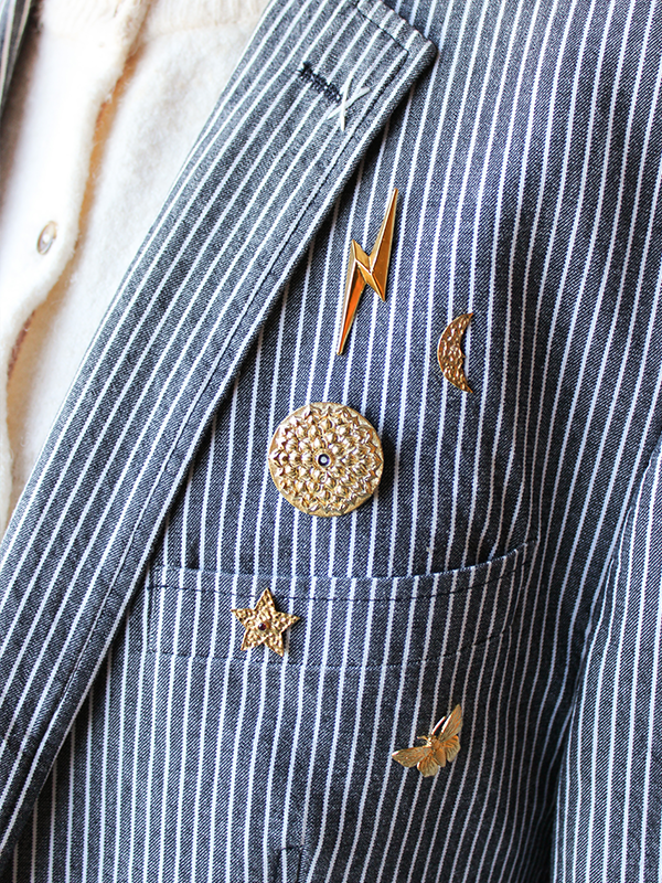 Gouden Gehamerde Maan Broche