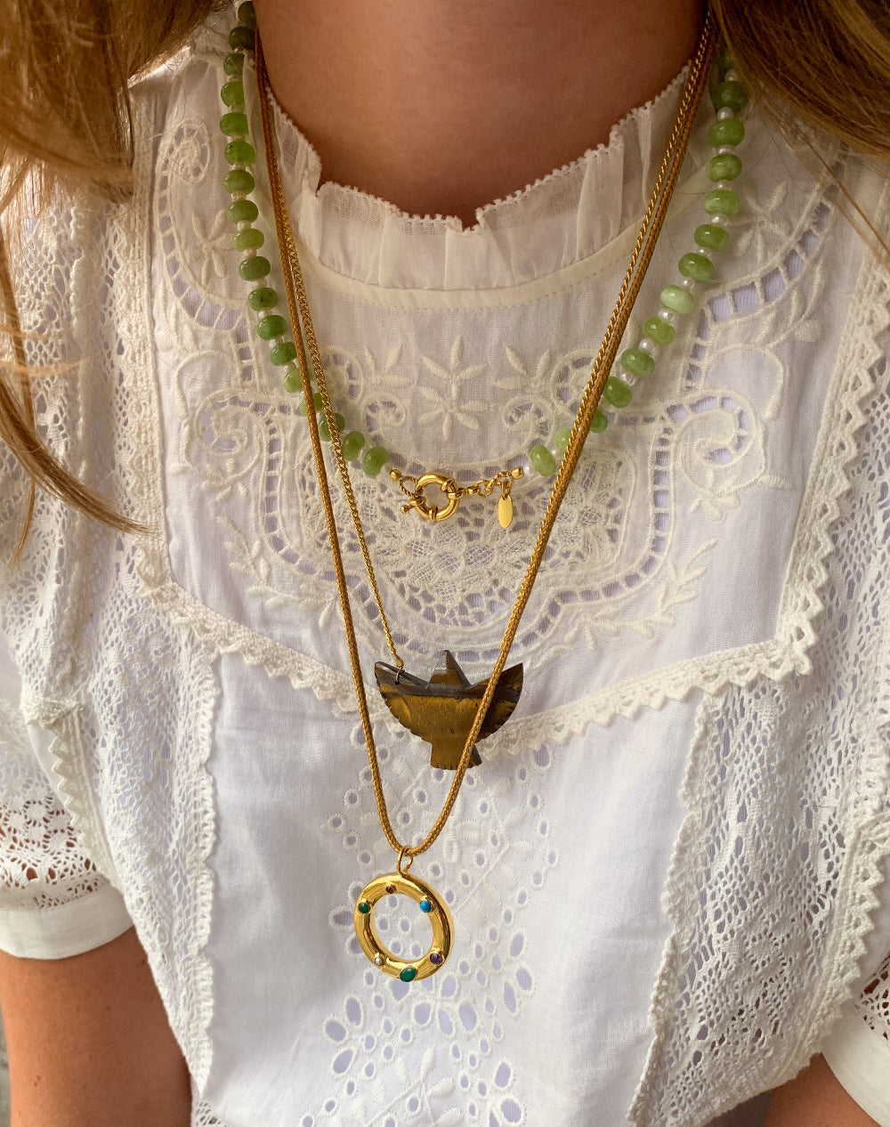 Letter O met edelstenen