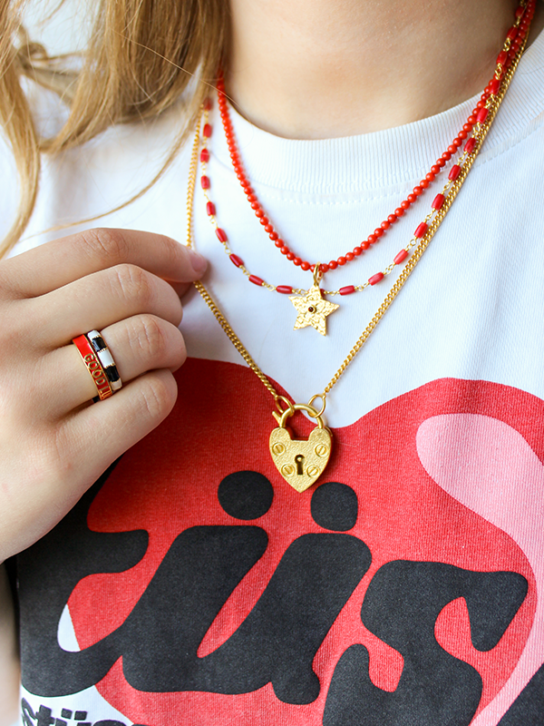 Koraal_ketting_met_ster_bedel