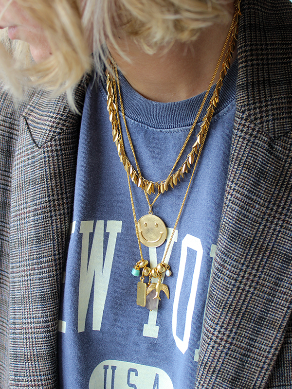 Gouden Bedelketting met Vogel en Rozenkwarts