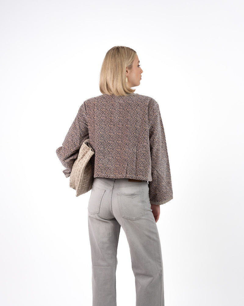 Fluweel_Jasje_Grijs_Luipaardprintjee