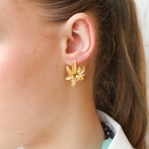 Gouden Bloem Studs