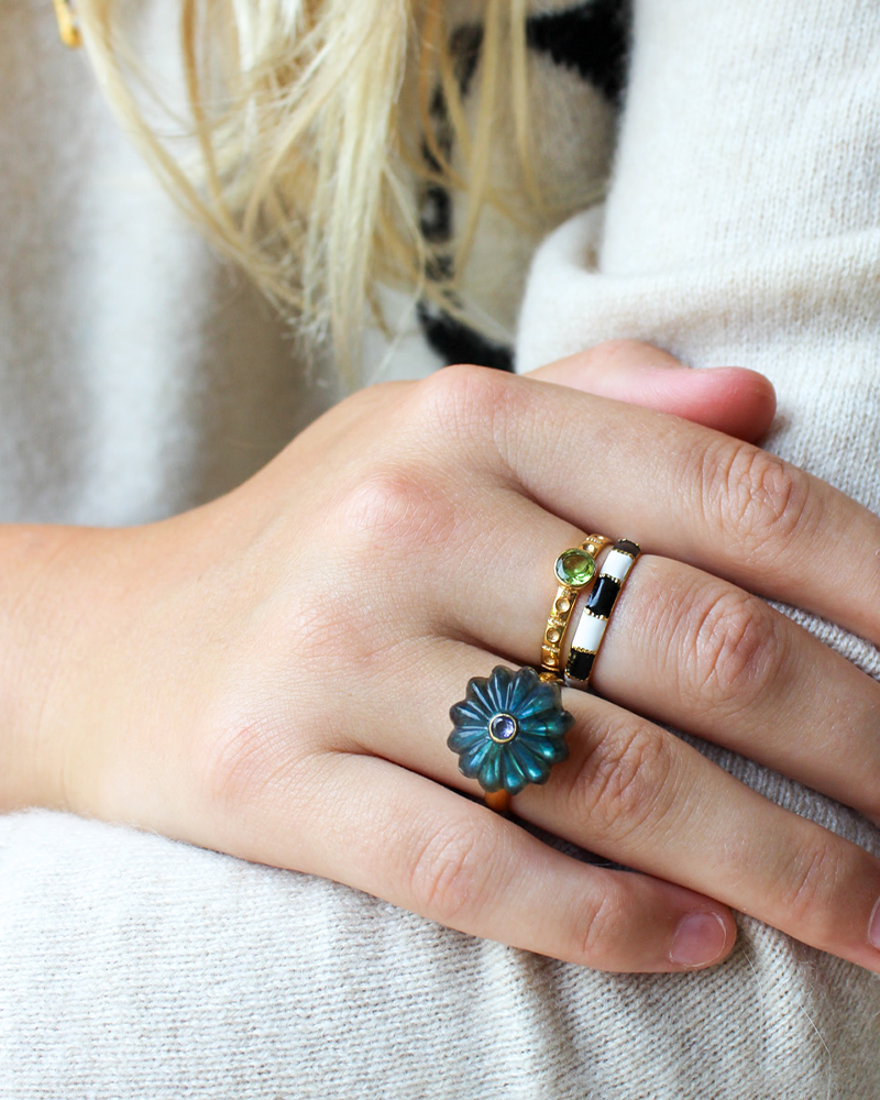 Gouden Ring Met Peridoot Edelsteen