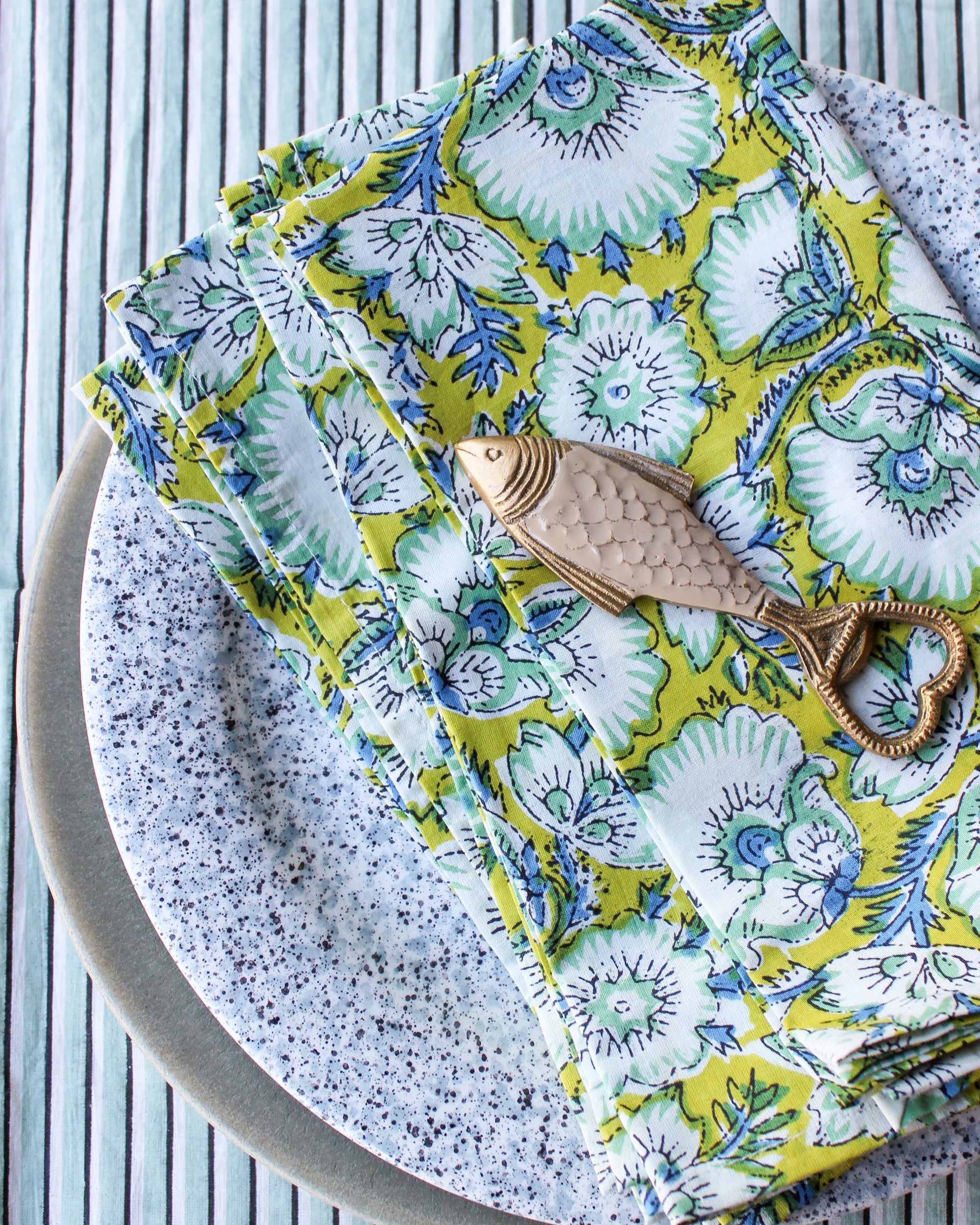 Katoenen Servetten Bloem Groen en streep lichtblauw