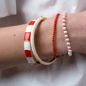 Koraal_en_parel_armbanden