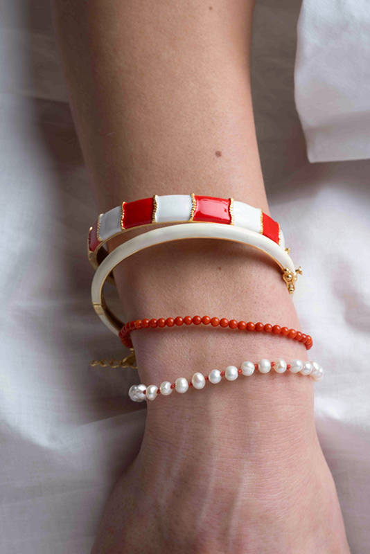Koraal_en_parel_armbanden