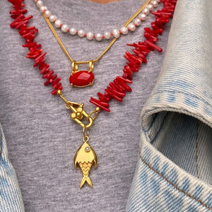 Koraal split ketting met vis bedel