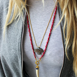 Satijnen ketting rood met slot