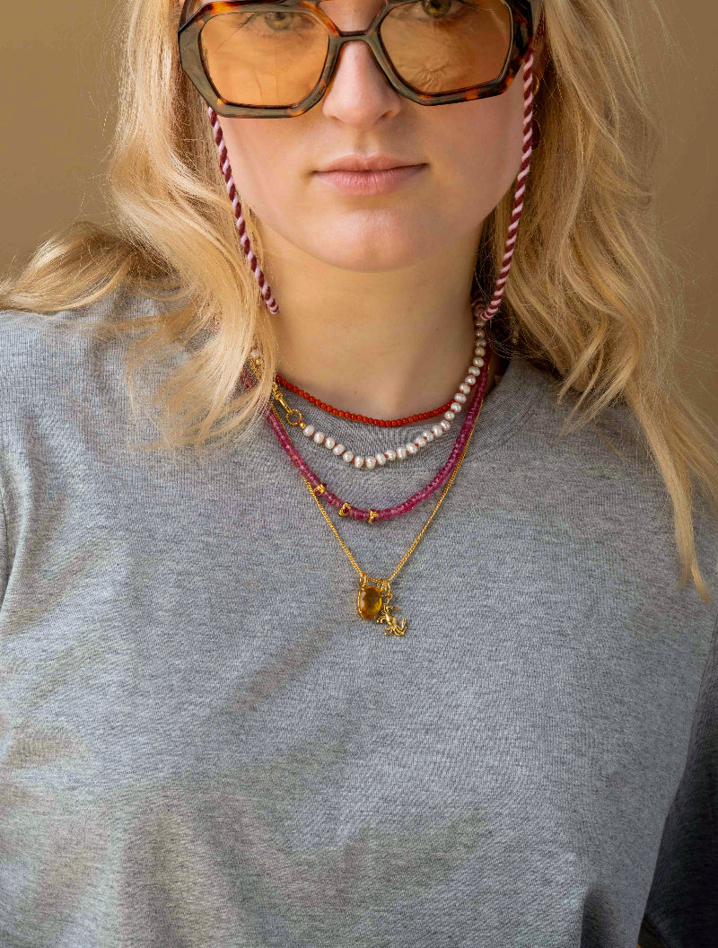 Zonnebrilkoord roze rood mini krab bedel parel ketting rood draad citrien druppel bedel fijne gourmet ketting ronde koraal ketting 