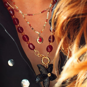 Zwarte Onyx Zeester Bedel Met Ruby jade