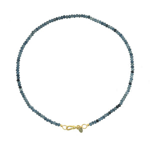 blauwe jade edelstenen ketting
