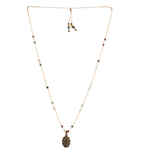 handgeknoopte ketting met parels, edelstenen en rookkwarts hanger