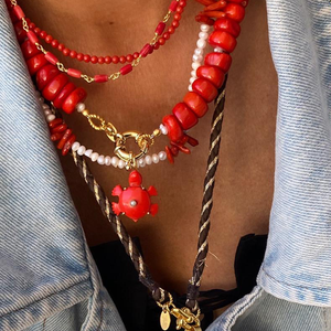 Parelketting met Koraal