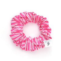 Roze Scrunchie Streepjes Stof