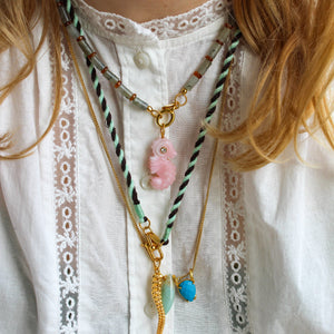 Roze Opaal Zeepaardje Bedel