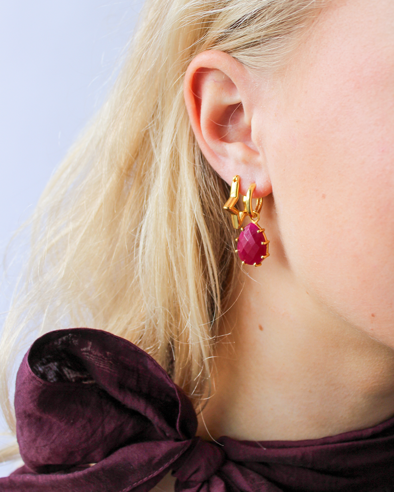 ruby jade oorbellen met gouden creooltjes