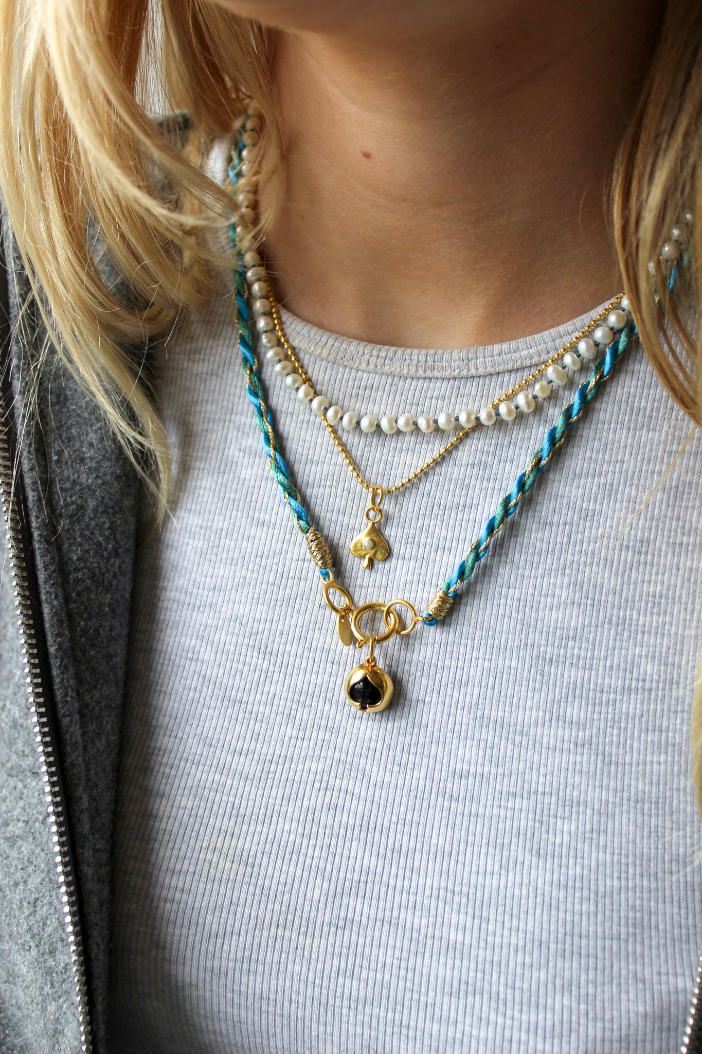 satijnen_ketting_blauw_
