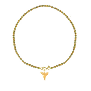 satijnen_ketting_haaientand bedel