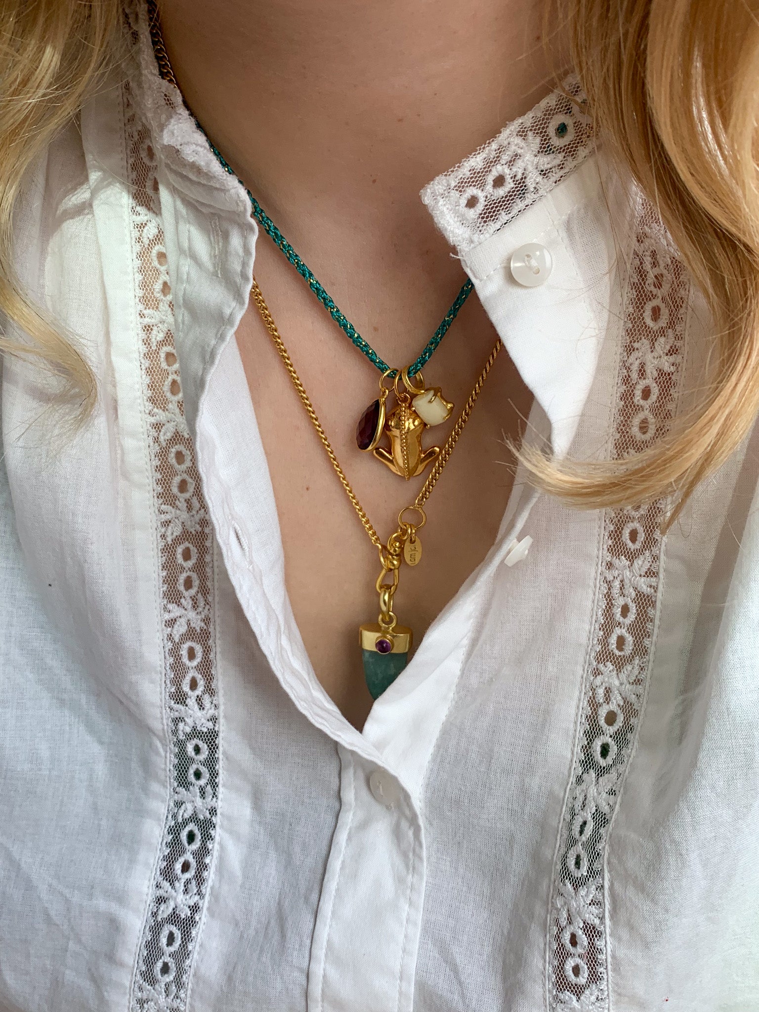 witte vierkante bedel 